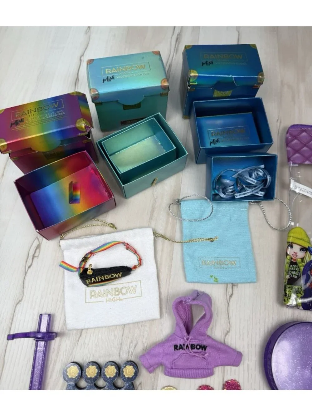 19pc Lot MGA Rainbow High Accessory & Toy Lot Shoes Belt Bag Skirt Stand Purse